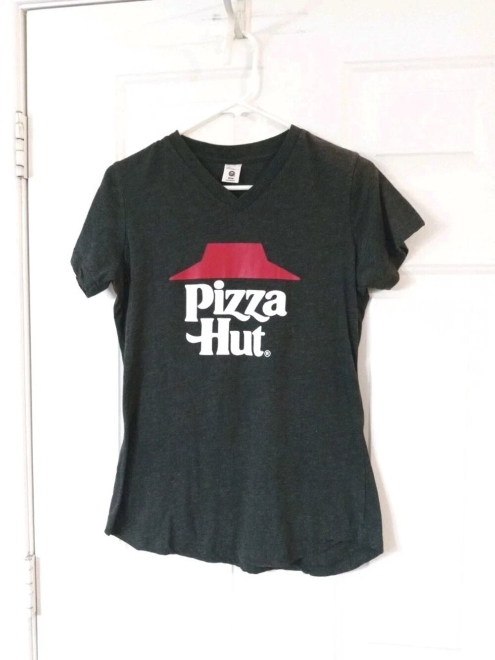 Pizza Hut Employee V Neck Dark Gray Spell Out Logo T-Shirt Women’s Medium